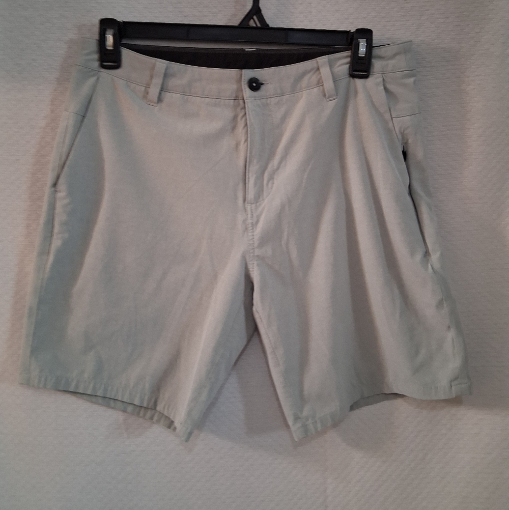 Vuori Men's Light Gray Flat Front Shorts